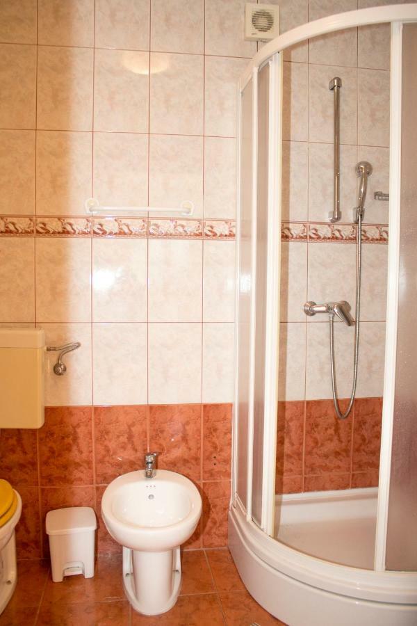 Malinska - Apartment Glavas Eksteriør billede